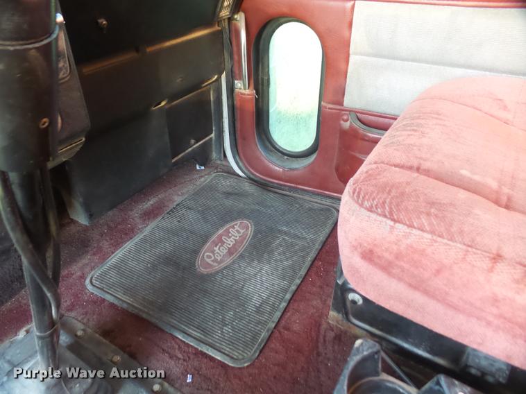 image for item DA3887 1998 Peterbilt 379 semi truck