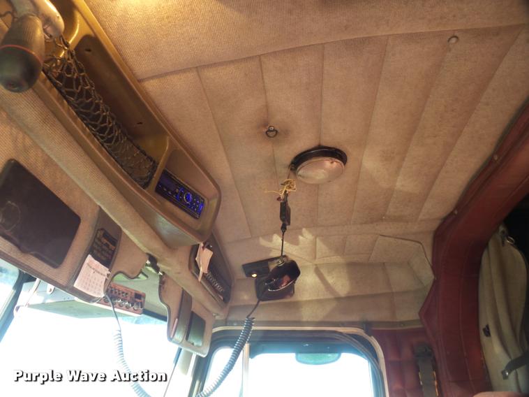 image for item DA3887 1998 Peterbilt 379 semi truck