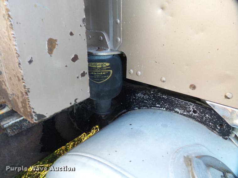 image for item DA3887 1998 Peterbilt 379 semi truck