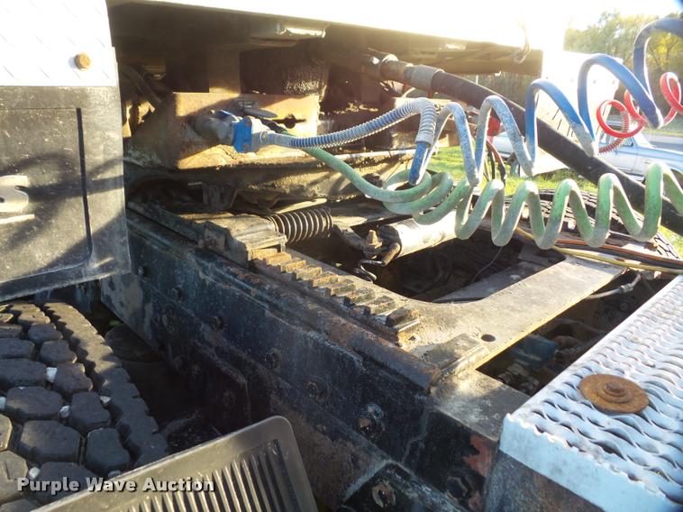 image for item DA3887 1998 Peterbilt 379 semi truck