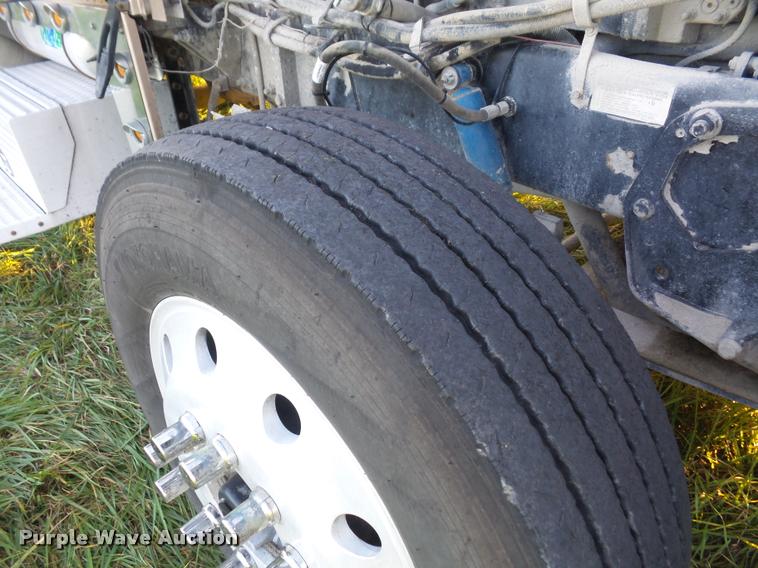 image for item DA3887 1998 Peterbilt 379 semi truck