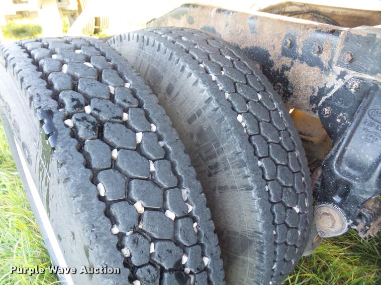 image for item DA3887 1998 Peterbilt 379 semi truck