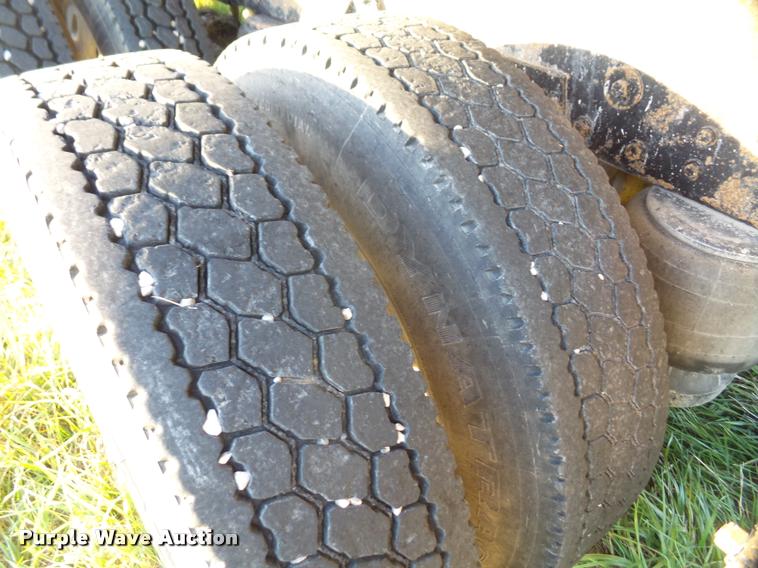 image for item DA3887 1998 Peterbilt 379 semi truck