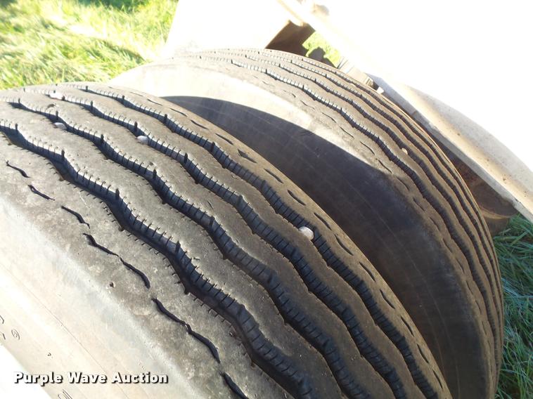 image for item DA3888 1999 Travis T102 end dump trailer