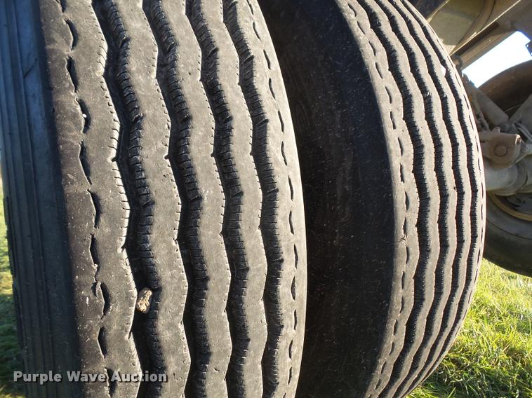 image for item DA3888 1999 Travis T102 end dump trailer