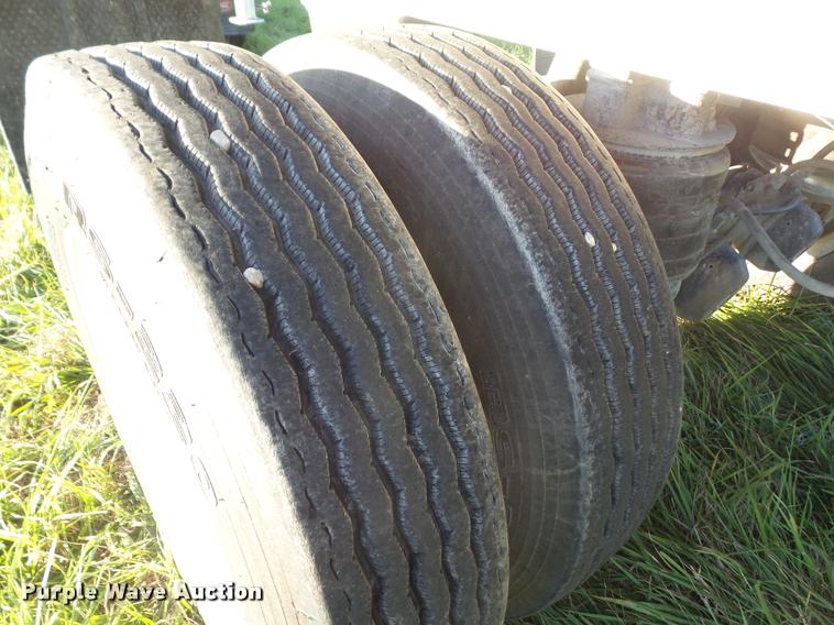 image for item DA3888 1999 Travis T102 end dump trailer