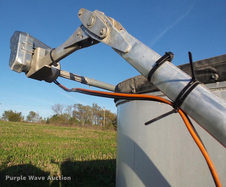 image for item DA3888 1999 Travis T102 end dump trailer