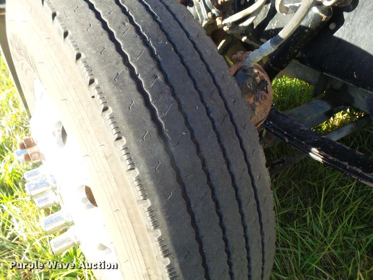 image for item DA3889 1995 Peterbilt 379 semi truck