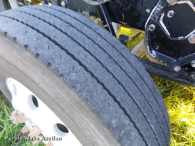 image for item DA3889 1995 Peterbilt 379 semi truck