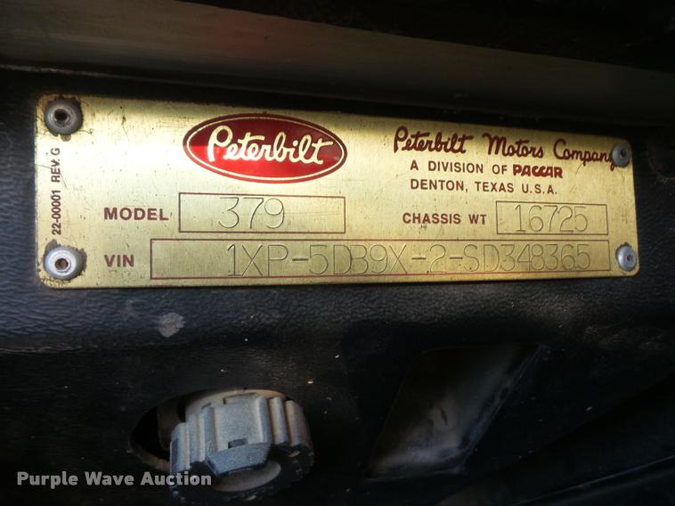 image for item DA3889 1995 Peterbilt 379 semi truck
