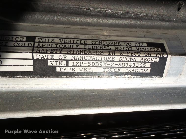 image for item DA3889 1995 Peterbilt 379 semi truck