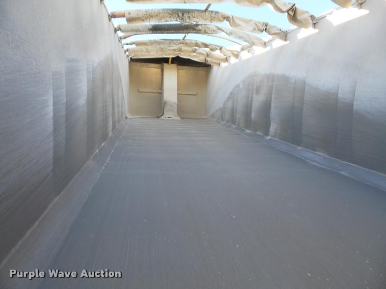 image for item DA3890 2007 East end dump trailer