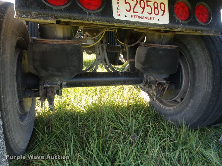 image for item DA3890 2007 East end dump trailer