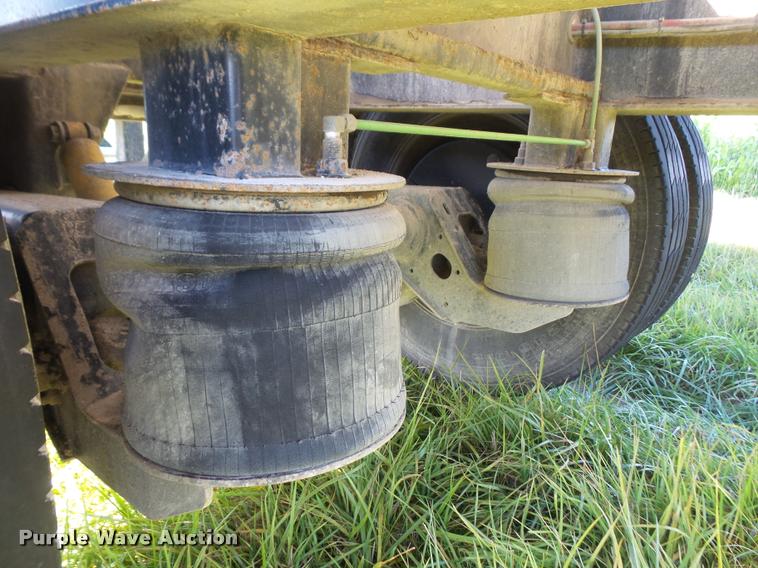 image for item DA3890 2007 East end dump trailer