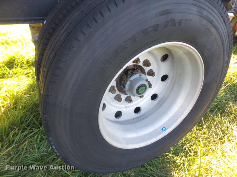 image for item DA3890 2007 East end dump trailer