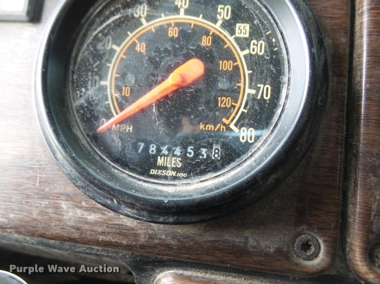 image for item DA3904 1996 Freightliner FLD112 semi truck