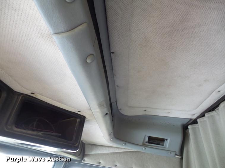 image for item DA3904 1996 Freightliner FLD112 semi truck