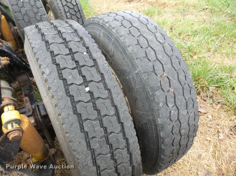 image for item DA3904 1996 Freightliner FLD112 semi truck