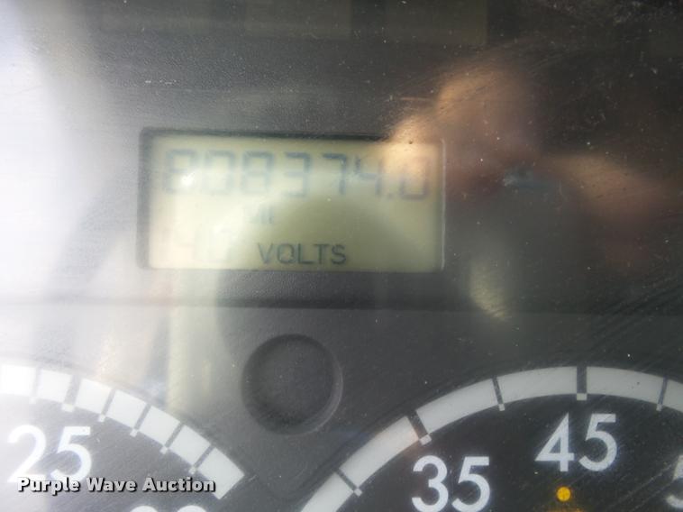 image for item DA4251 2005 Freightliner Columbia semi truck