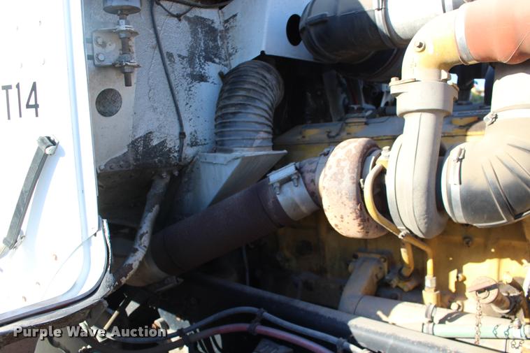 image for item DA4273 1987 Freightliner FLC-64T semi truck