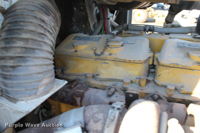 image for item DA4273 1987 Freightliner FLC-64T semi truck