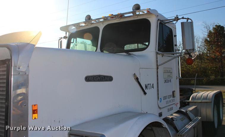 image for item DA4273 1987 Freightliner FLC-64T semi truck