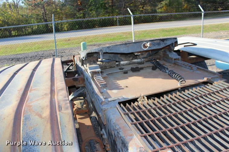 image for item DA4273 1987 Freightliner FLC-64T semi truck