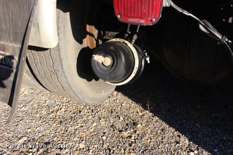 image for item DA4273 1987 Freightliner FLC-64T semi truck