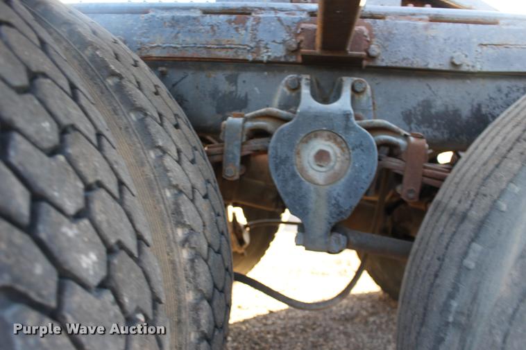 image for item DA4273 1987 Freightliner FLC-64T semi truck