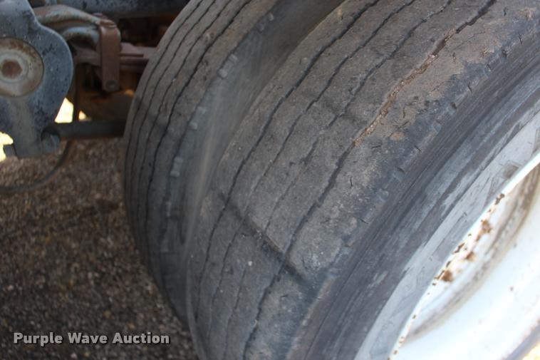 image for item DA4273 1987 Freightliner FLC-64T semi truck