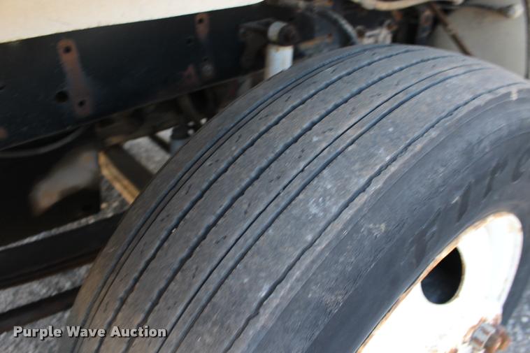 image for item DA4273 1987 Freightliner FLC-64T semi truck