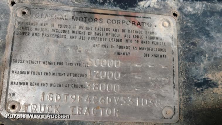 image for item DA4376 1983 GMC General semi truck