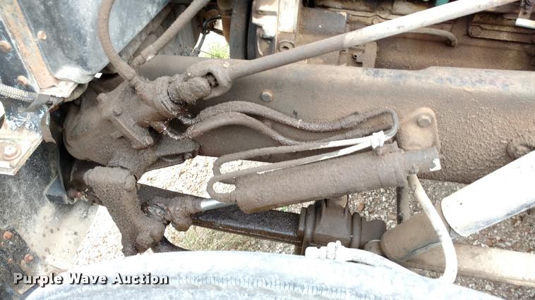 image for item DA4376 1983 GMC General semi truck