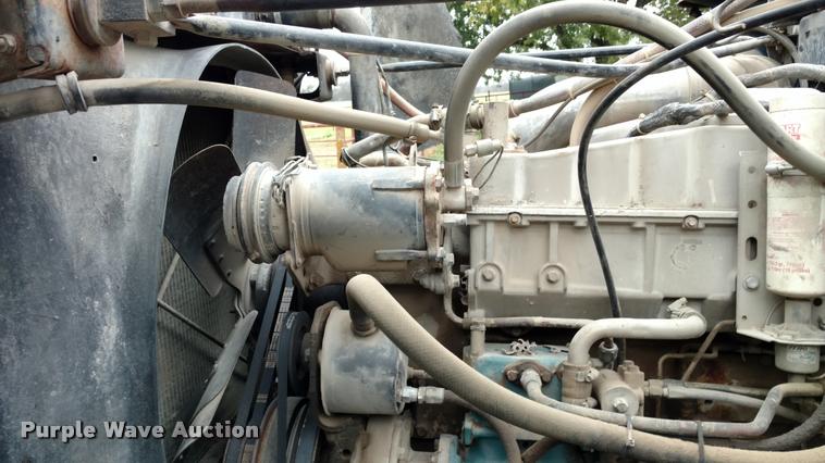 image for item DA4376 1983 GMC General semi truck