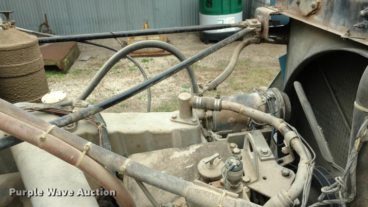 image for item DA4376 1983 GMC General semi truck