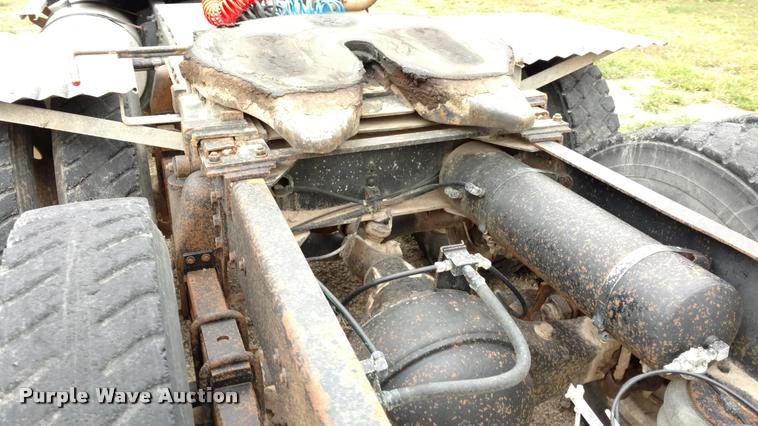 image for item DA4376 1983 GMC General semi truck