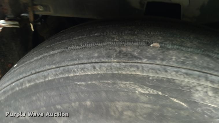 image for item DA4376 1983 GMC General semi truck