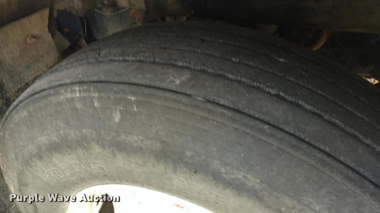 image for item DA4376 1983 GMC General semi truck