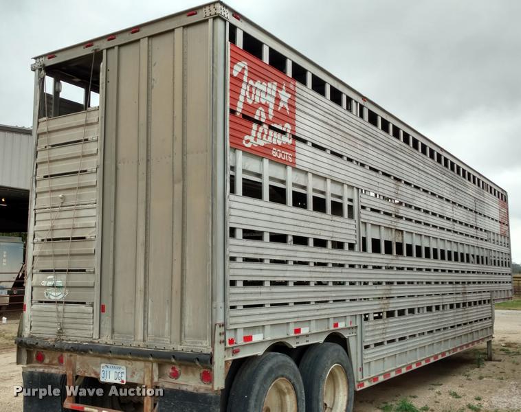 image for item DA4379 1978 Barrett livestock trailer