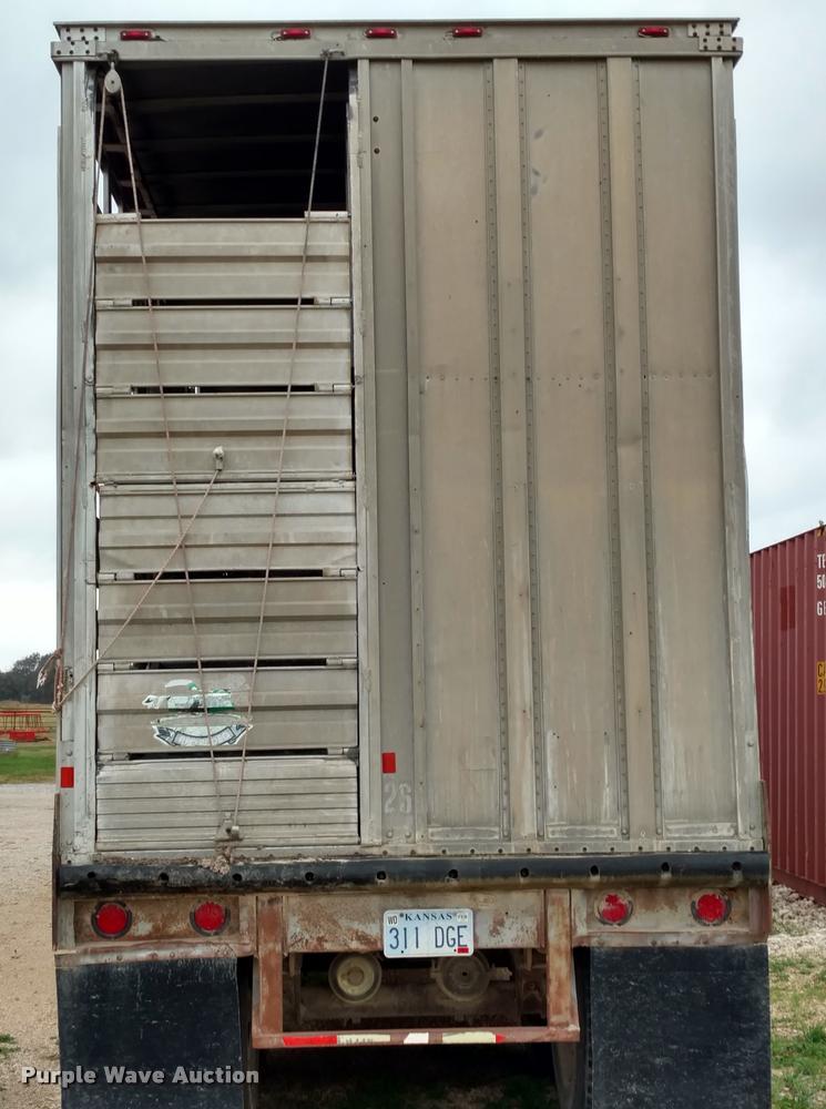 image for item DA4379 1978 Barrett livestock trailer