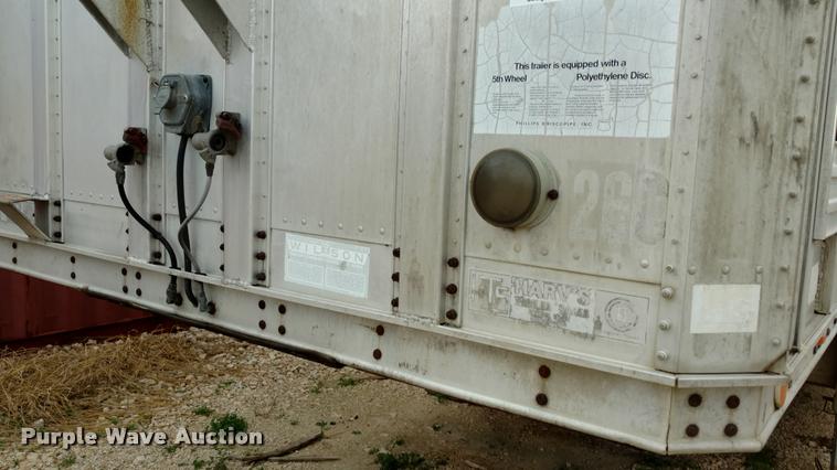 image for item DA4379 1978 Barrett livestock trailer