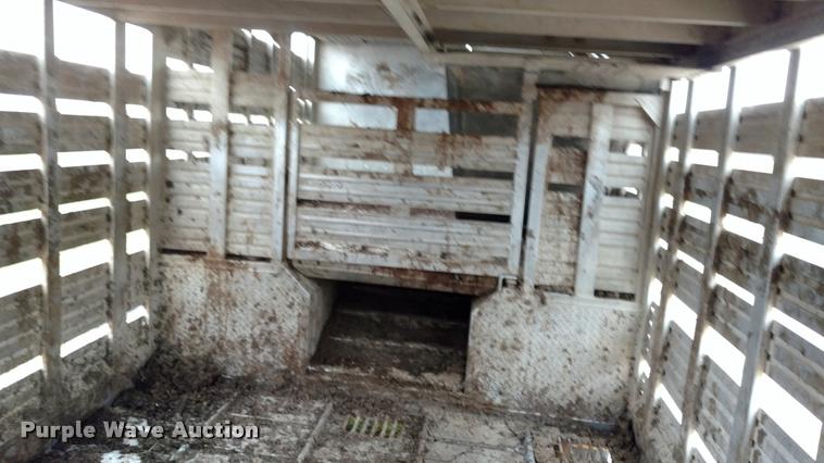 image for item DA4379 1978 Barrett livestock trailer
