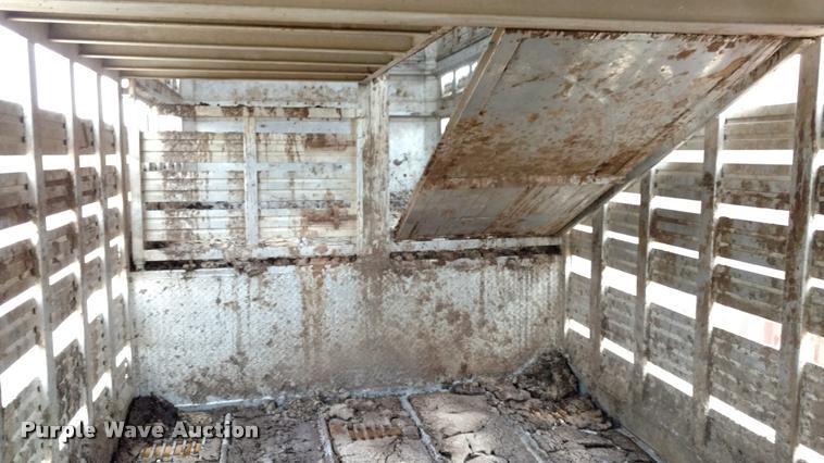 image for item DA4379 1978 Barrett livestock trailer