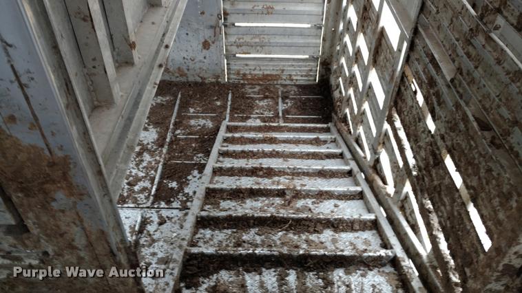 image for item DA4379 1978 Barrett livestock trailer