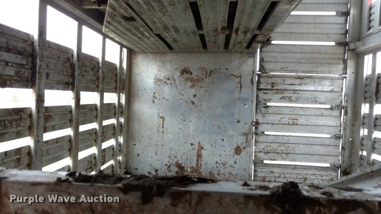 image for item DA4379 1978 Barrett livestock trailer