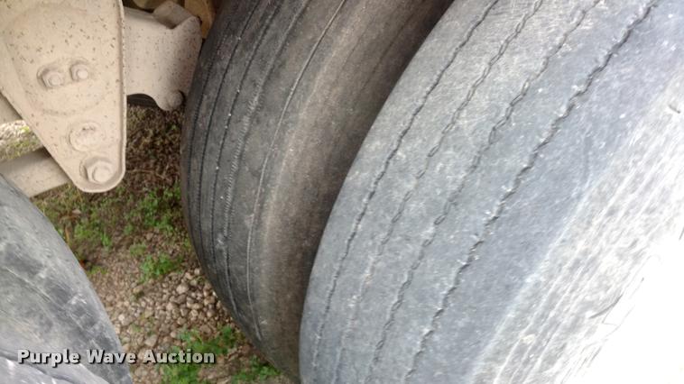 image for item DA4379 1978 Barrett livestock trailer