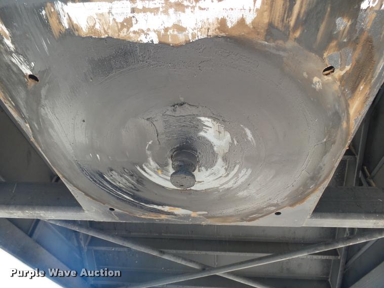 image for item DA4721 2017 Maurer 4022 double hopper grain trailer