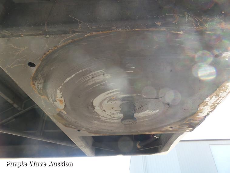 image for item DA4721 2017 Maurer 4022 double hopper grain trailer