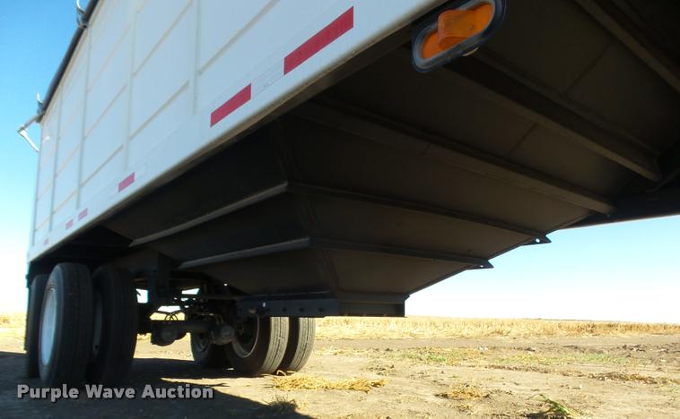 image for item DA4721 2017 Maurer 4022 double hopper grain trailer