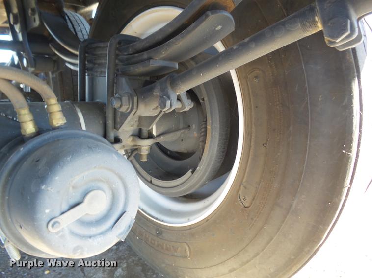 image for item DA4721 2017 Maurer 4022 double hopper grain trailer